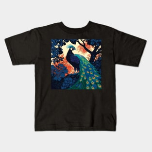 Peacock with beautiful feathers Kids T-Shirt